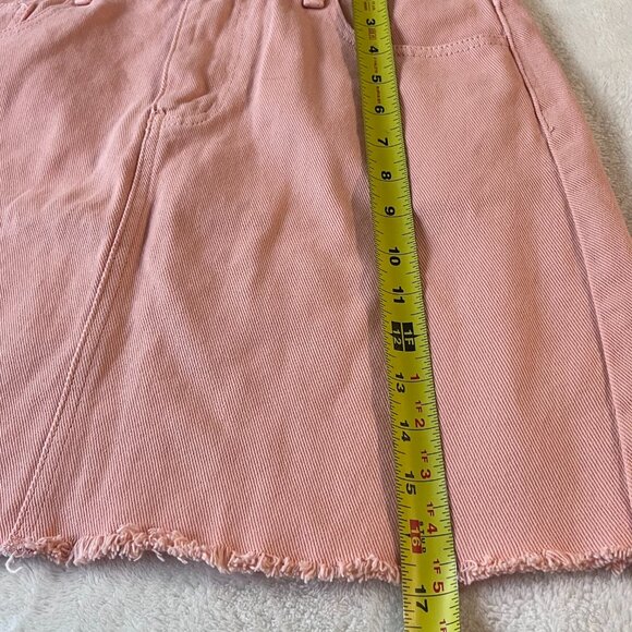 Sadie & Sage Pink Denim Raw Hem Skirt Size Medium - Picture 5 of 8